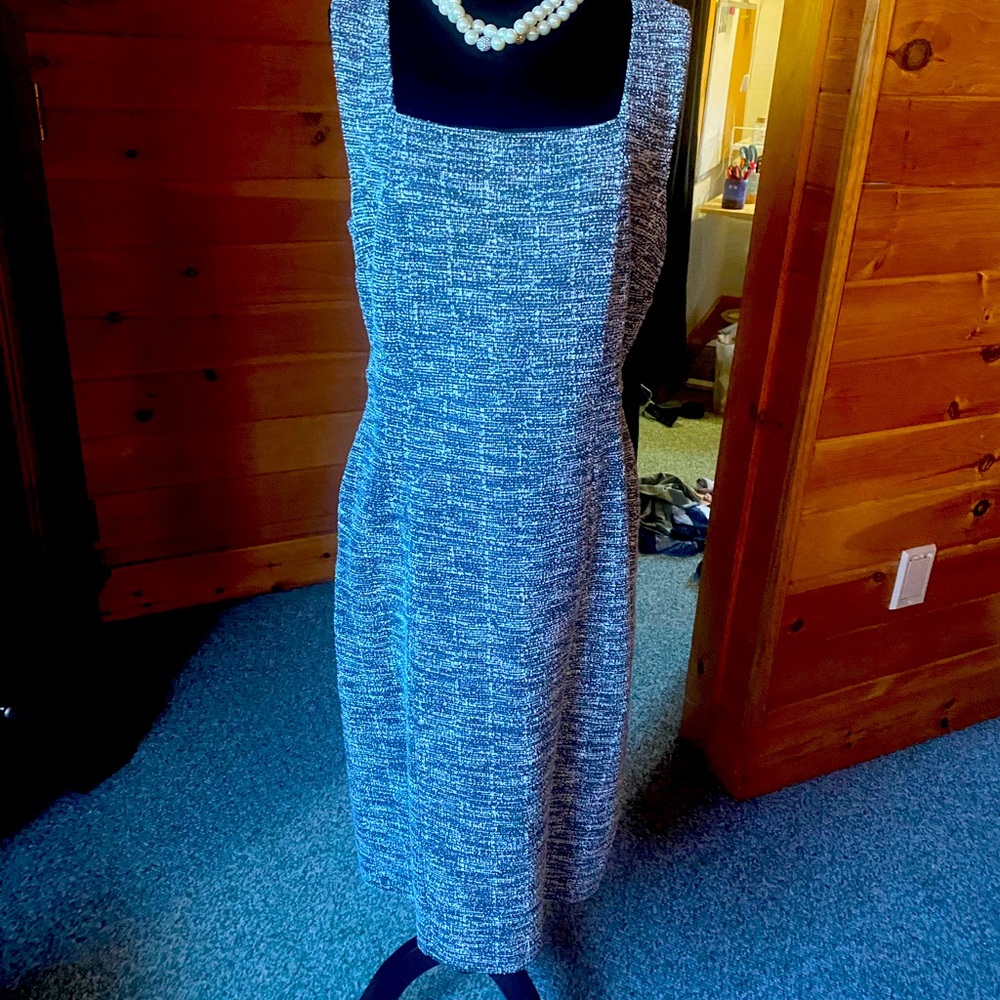 Classic Ann Taylor shift dress
